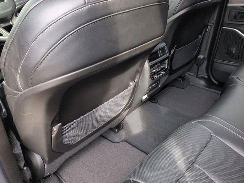 New 2026 Jeep Grand Cherokee Limited AWD/4WD image 16
