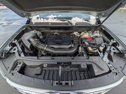 Used 2023 GMC Acadia SLE w/ Driver Convenience Package image 38