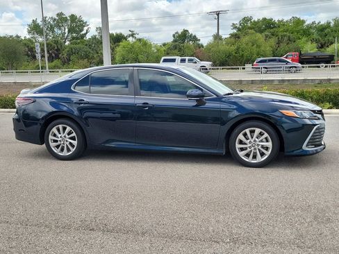 Used 2021 Toyota Camry LE w/ Convenience Package FWD image 3