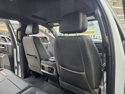 Used 2022 GMC Sierra 1500 AT4 w/ AT4 Premium Package image 24
