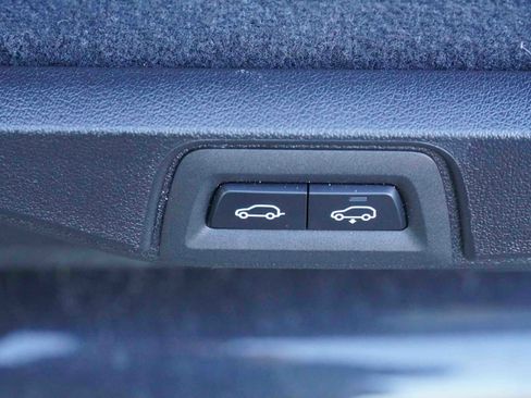 Certified 2026 BMW X7 M60i image 40