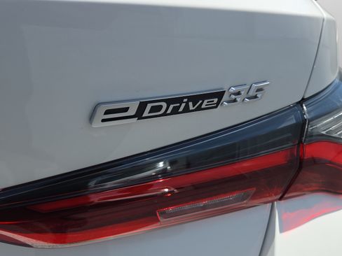 Used 2024 BMW i4 eDrive35 w/ Premium Package RWD image 39