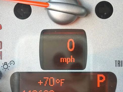 Used 2011 MINI Cooper Clubman w/ Premium Pkg image 11