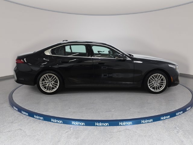 Certified 2024 BMW 530i xDrive w/ Executive Package AWD/4WD image 4