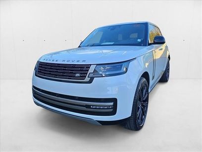 New 2025 Land Rover Range Rover SE