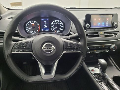 Used 2022 Nissan Altima 2.5 S FWD image 22