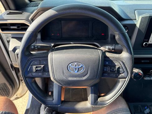 Used 2024 Toyota Tacoma SR RWD image 19