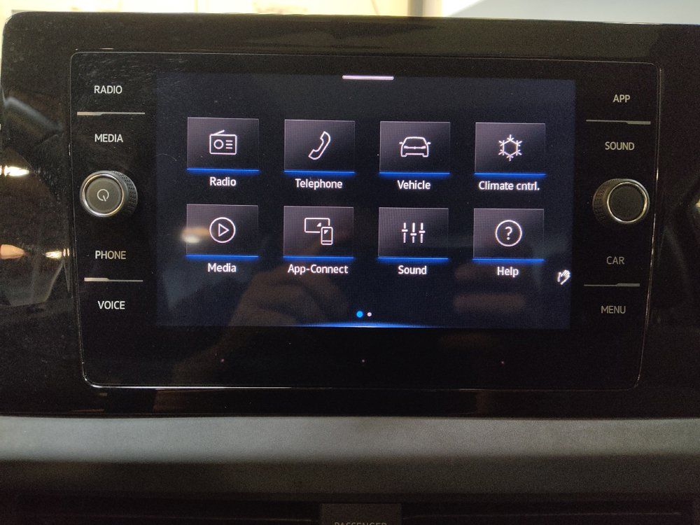 Used 2025 Volkswagen Jetta SE FWD image 25
