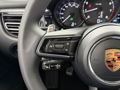 New 2026 Porsche Macan image 47