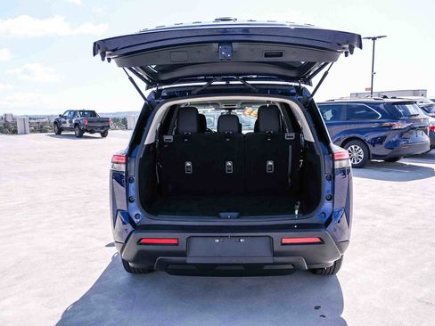 Used 2024 Nissan Pathfinder SV FWD image 25