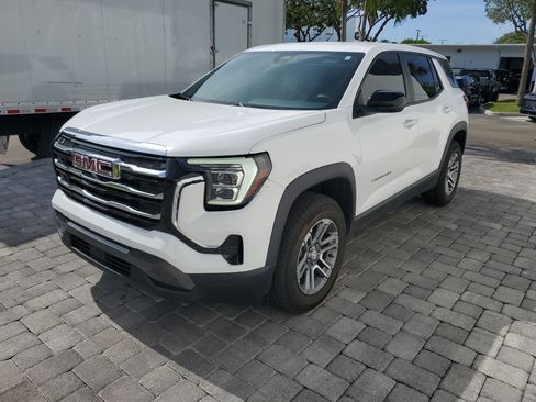 Used 2025 GMC Terrain Elevation FWD image 3