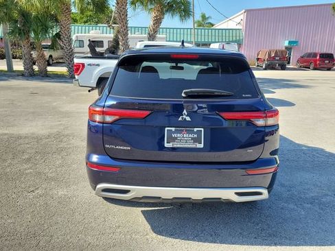 Used 2024 Mitsubishi Outlander SE AWD/4WD image 5