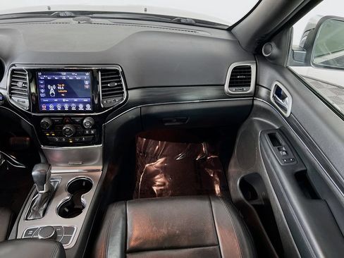 Used 2020 Jeep Grand Cherokee Limited w/ Luxury Group II AWD/4WD image 24