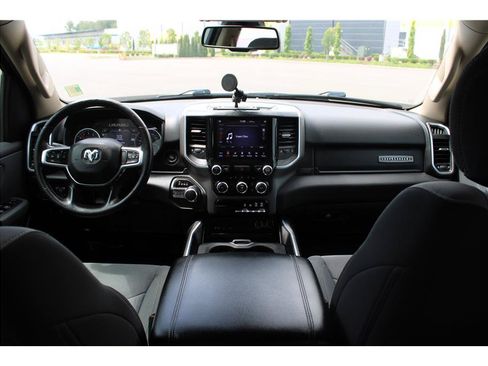 Used 2019 RAM 1500 Big Horn RWD image 10