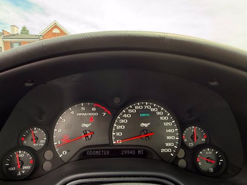 Used 2003 Chevrolet Corvette Coupe w/ Preferred Equipment Group RWD image 20