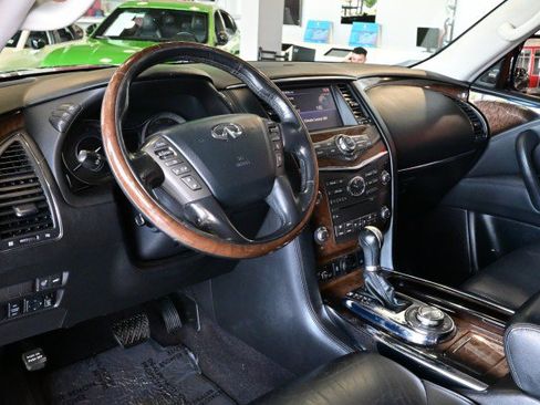 Used 2012 INFINITI QX56 4WD w/ Deluxe Touring Pkg image 14