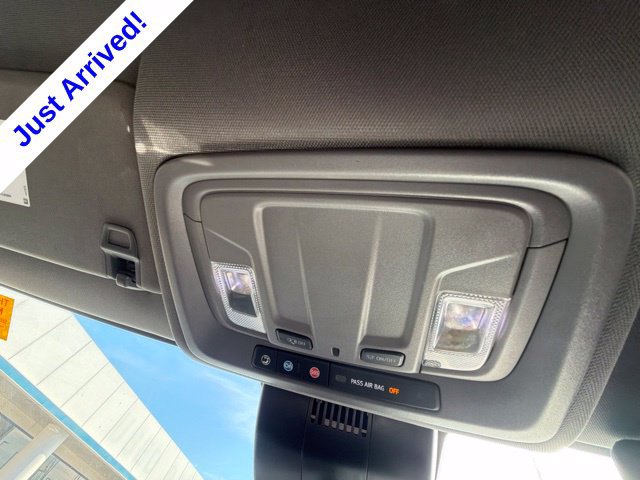 Used 2022 Chevrolet Silverado 1500 Custom Trail Boss w/ LPO, Dark Essentials Package AWD/4WD image 33