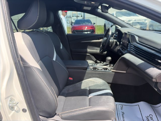 Used 2025 Toyota Camry SE w/ Convenience Package FWD image 29
