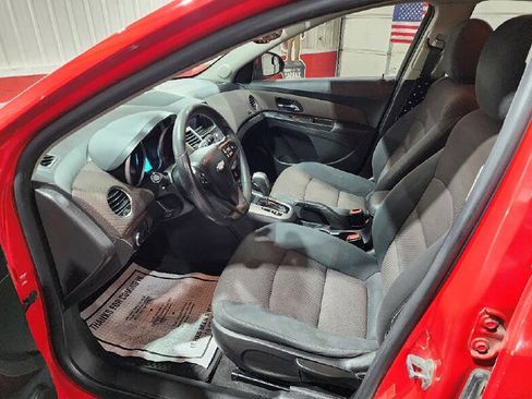 Used 2015 Chevrolet Cruze LT image 9
