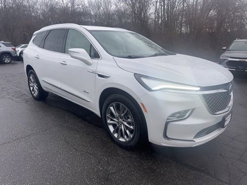 Used 2023 Buick Enclave Avenir w/ Avenir Technology Package image 8