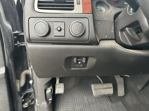 Used 2013 GMC Sierra 2500 SLT w/ SLT Convenience Package image 4