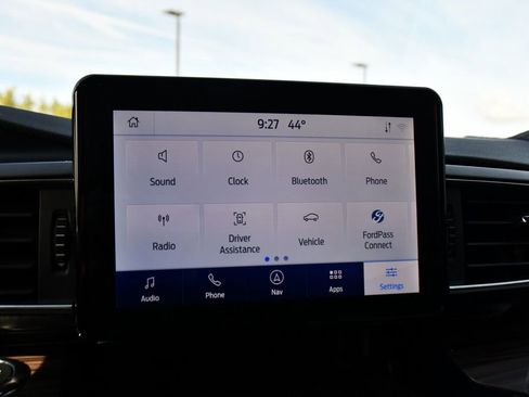 Used 2024 Ford Explorer Limited AWD/4WD image 35