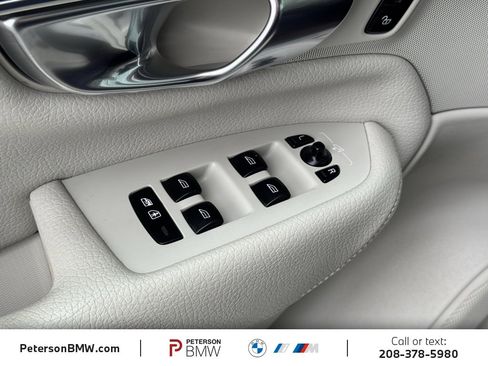 Used 2020 Volvo XC90 T6 Momentum w/ Protection Package Premier image 27
