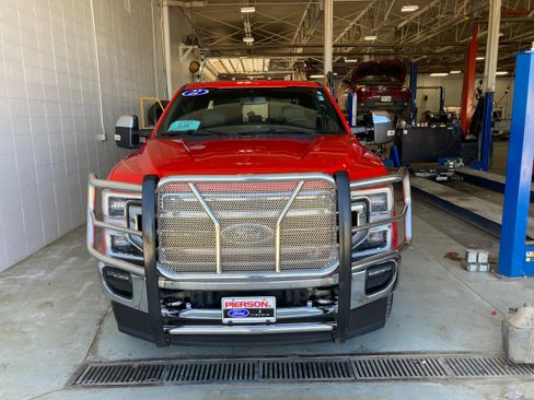 Used 2022 Ford F350 Lariat w/ Lariat Ultimate Package AWD/4WD image 2