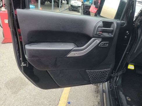 Used 2016 Jeep Wrangler Rubicon image 11