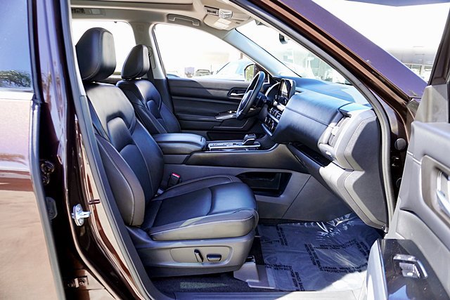 Used 2022 Nissan Pathfinder SL w/ SL Premium Package FWD image 18