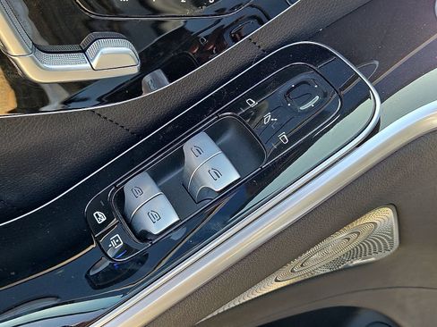 Used 2024 Mercedes-Benz S 580 4MATIC Sedan image 23