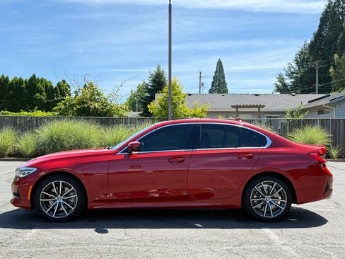 Used 2022 BMW 330i Sedan w/ Premium Package 2 RWD image 2