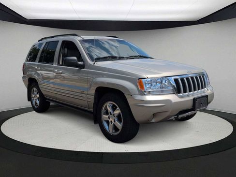 Used 2004 Jeep Grand Cherokee Limited w/ Trailer Tow Group IV AWD/4WD image 2