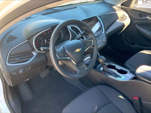 Certified 2024 Chevrolet Malibu LT image 17