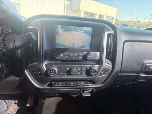 Used 2018 Chevrolet Silverado 1500 LT w/ Texas Edition AWD/4WD image 9