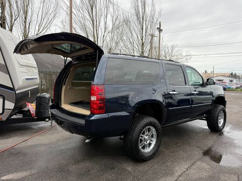Used 2007 Chevrolet Suburban LTZ w/ LTZ Preferred Equipment Group image 13