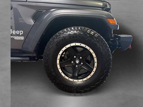 Used 2019 Jeep Wrangler Unlimited Sport S AWD/4WD image 18