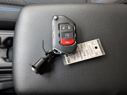 Used 2025 Jeep Wrangler Unlimited Rubicon 4xe w/ Convenience Group image 34