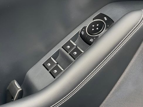 Used 2023 Ford Mustang Mach-E Select image 33