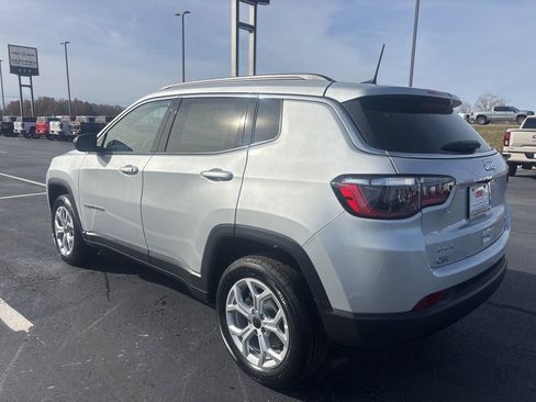 New 2026 Jeep Compass Latitude image 3