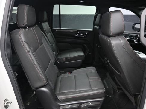 Used 2022 Chevrolet Suburban RST w/ Sport Performance Package AWD/4WD image 38