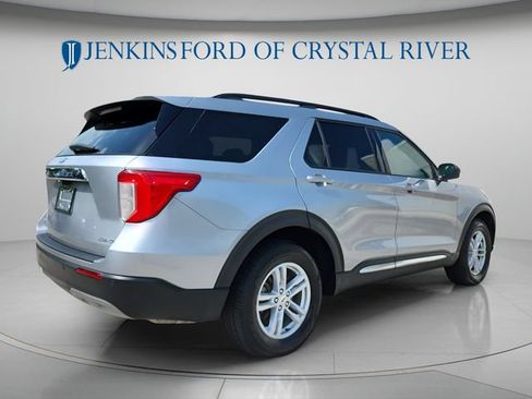Used 2023 Ford Explorer XLT w/ Equipment Group 202A AWD/4WD image 5