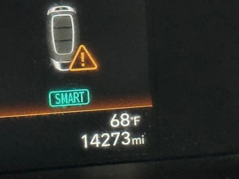 Used 2023 Hyundai Elantra SEL w/ Cargo Package image 20