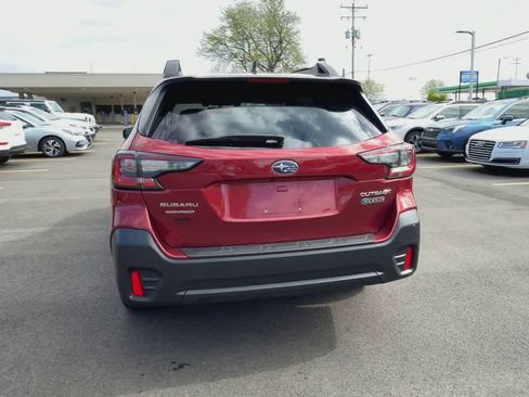 Certified 2022 Subaru Outback Premium AWD/4WD image 7