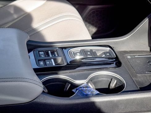 Used 2023 Honda Pilot Elite image 9