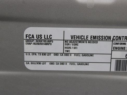 Used 2024 Chrysler Pacifica Touring-L FWD image 43