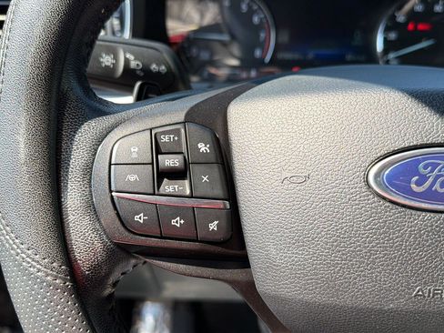Used 2020 Ford Explorer XLT w/ Equipment Group 202A RWD image 21