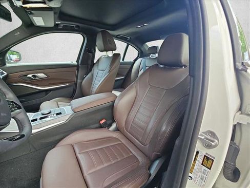 Used 2026 BMW 330i Sedan w/ Premium Package RWD image 16