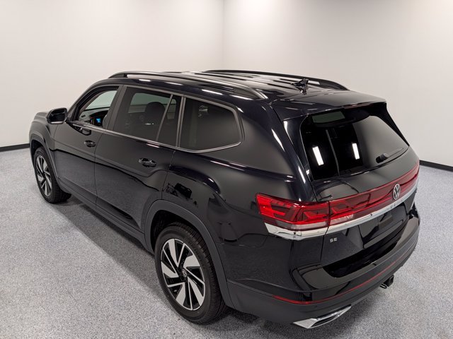 Used 2024 Volkswagen Atlas SE AWD/4WD image 6