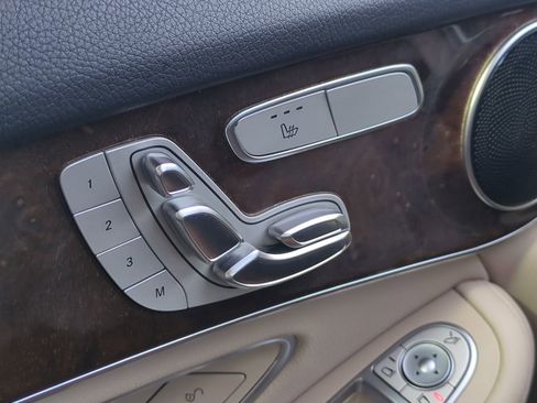 Used 2017 Mercedes-Benz GLC 300 GLC 300 image 22